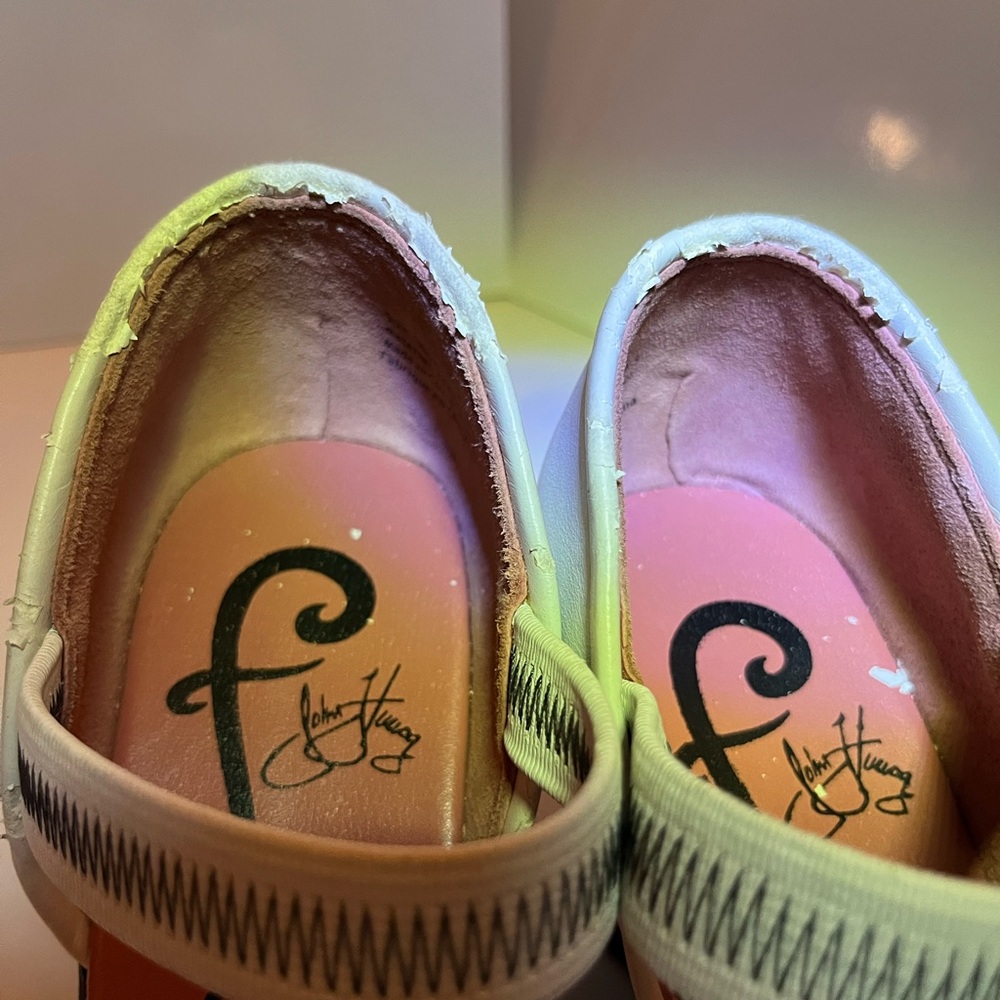 John Fluevog Mae White with black stitch PROJECT SHOE 9.5w - Picture 4 of 11